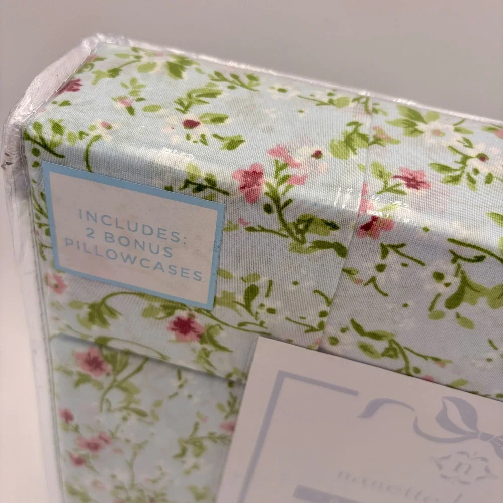 Nanette Lepore Queen 6 Piece Sheet Set Blue Floral Print‎ Coquette Rosettes